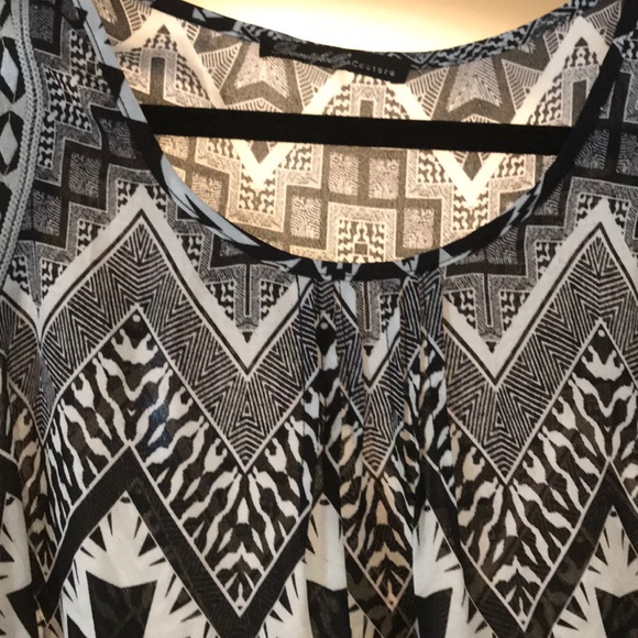 🌸 Beautifully Couture Boho sleeveless top - Picture 3 of 7